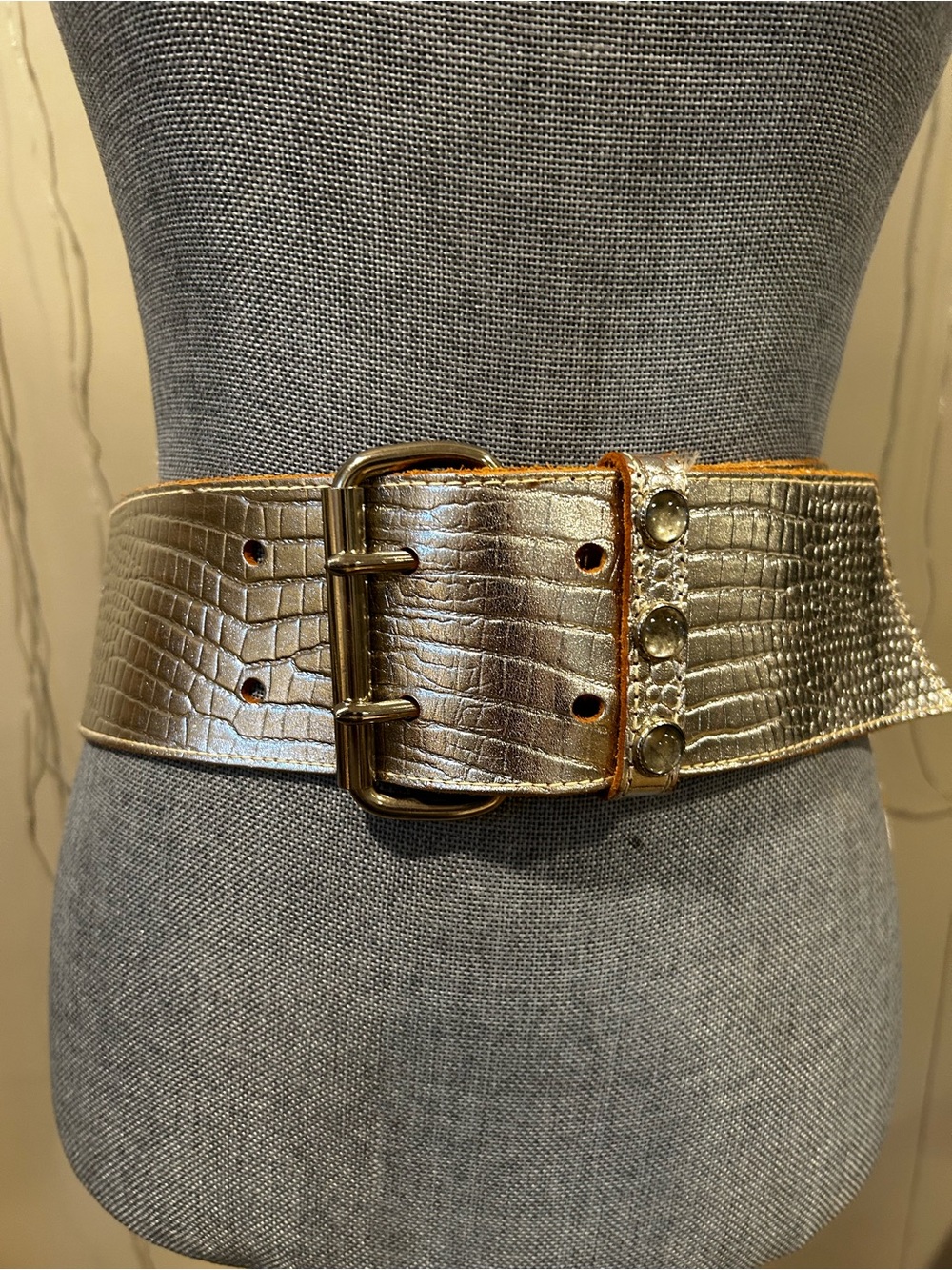Vintage 90s Metallic silver Wide Croc-Embossed Belt - Genuine Leather